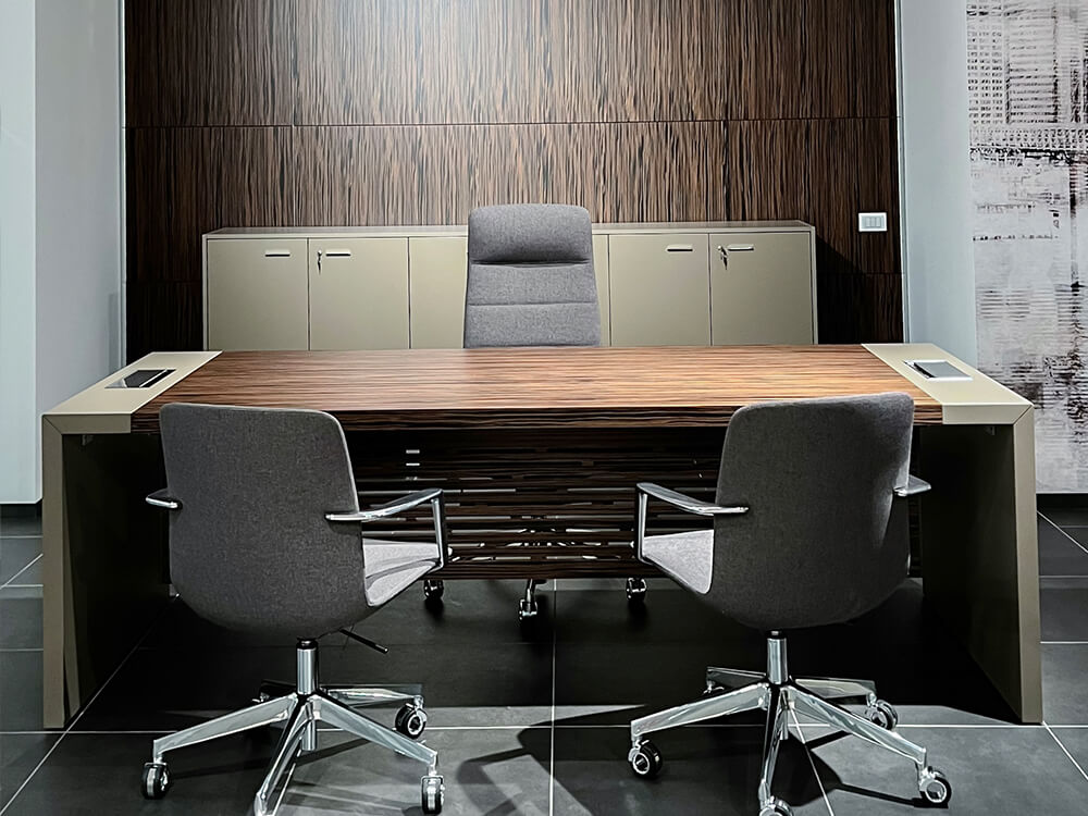 Easton – Wood Veneer Executive Desk with Optional Return and Leather Insert 06 Img