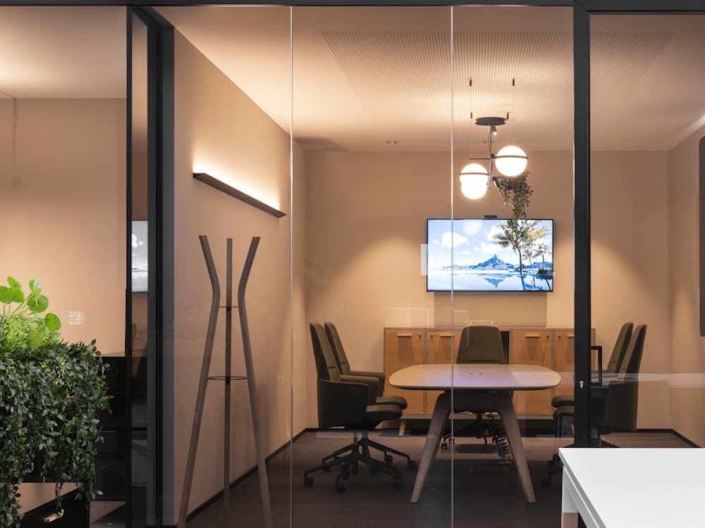 Reine 5 – Barrel Shaped Meeting Table 04