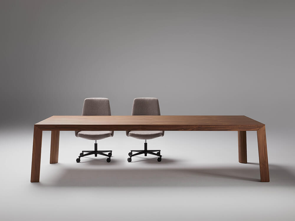 Talon 2 – Rectangular Meeting Room Table (1)