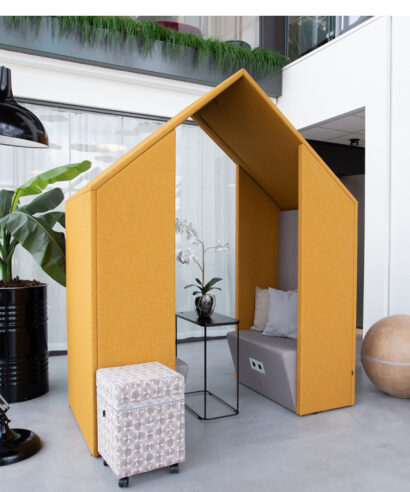 Heriberto 1 – Sound Absorbing Luxury Open Work Pod with Cable Channel