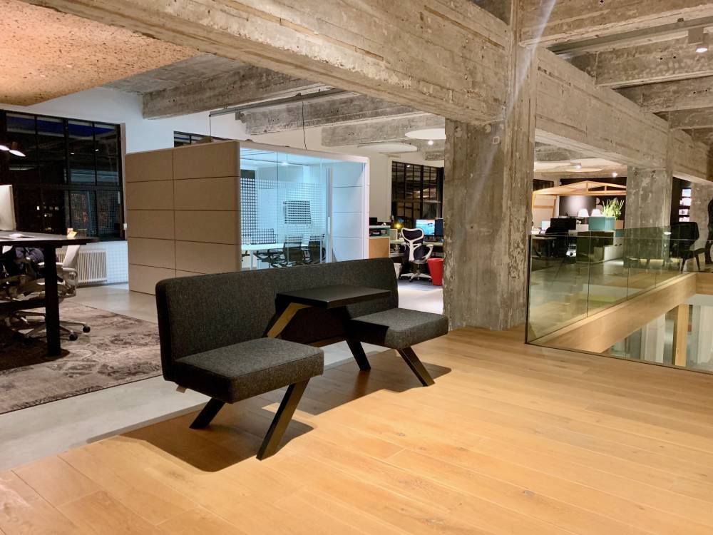 Tresto 1 - Two Person Work Pod with Table 08 img