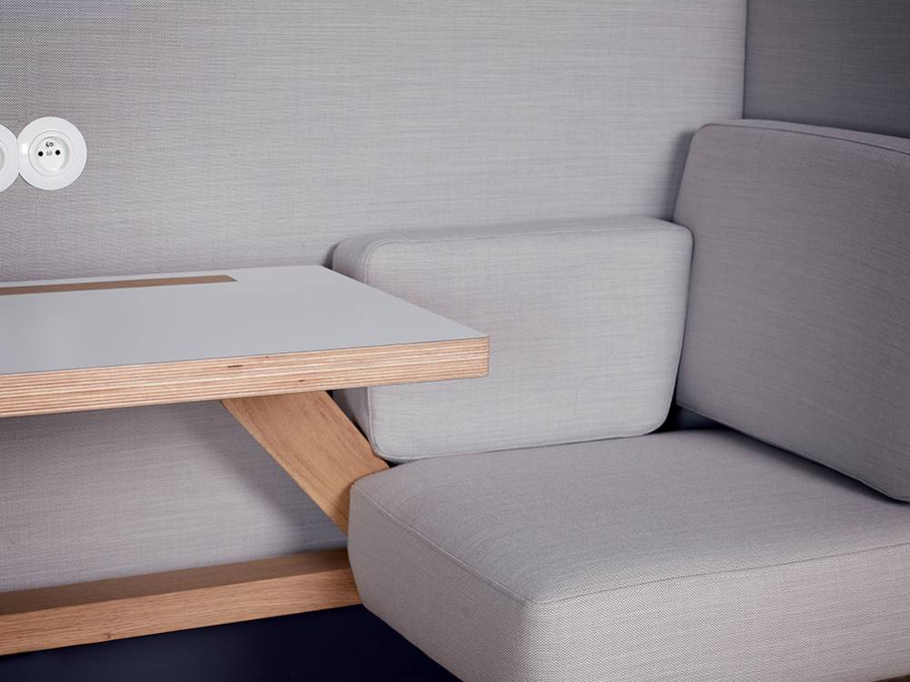 Tresto 1 - Two Person Work Pod with Table 17 Img