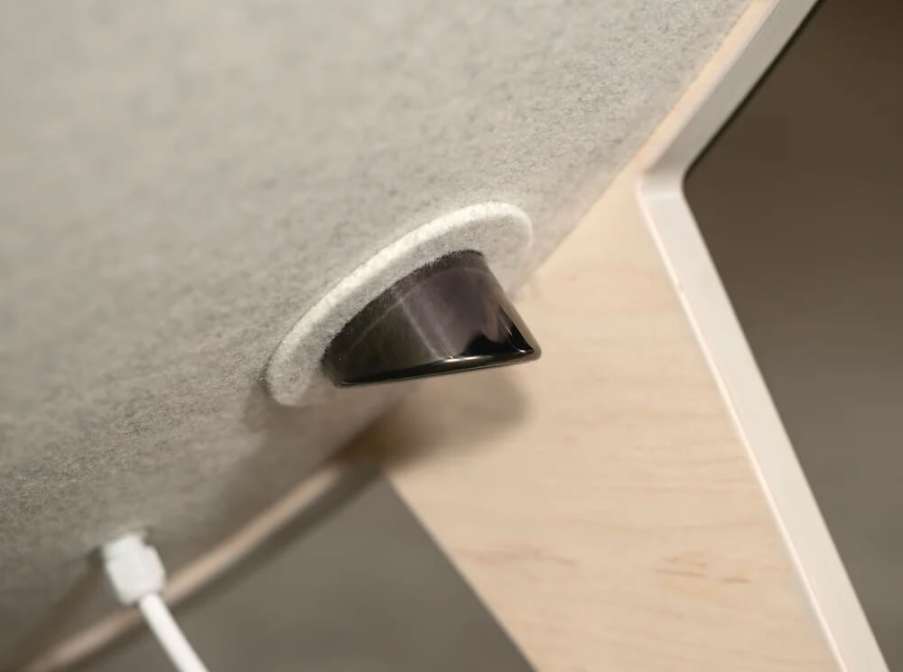 Brinox-4-Beautifully-Designed-Booth-for-1-Person-02-img